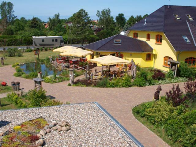 Landhotel Zum Honigdieb Рибниц-Дамгартен Экстерьер фото